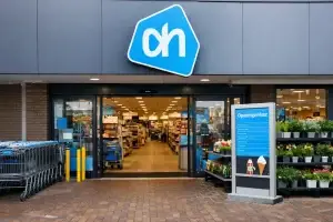 Bedrijven in Den helder Ingang van Albert Heijn supermarkt in Den Helder